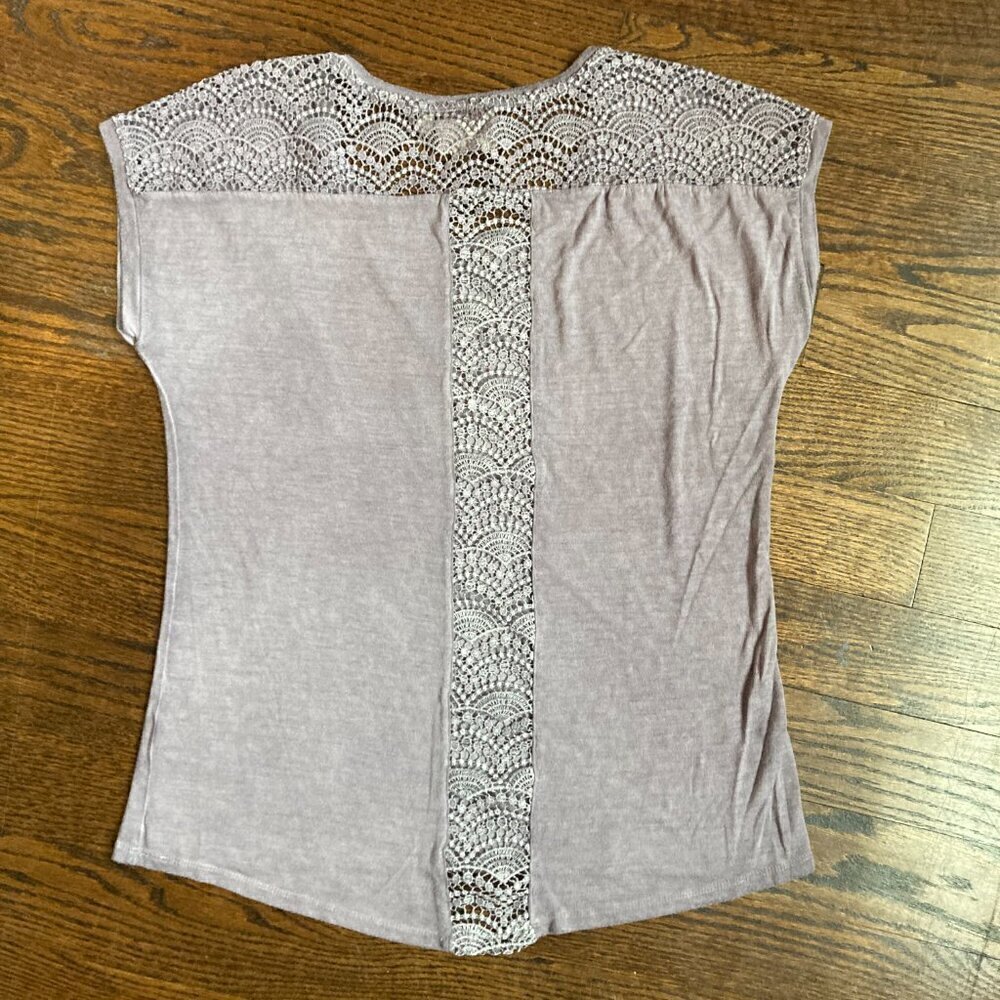 Dantelle t-shirt top with lace detail- Dusty purple Dante;;e burnout top size L